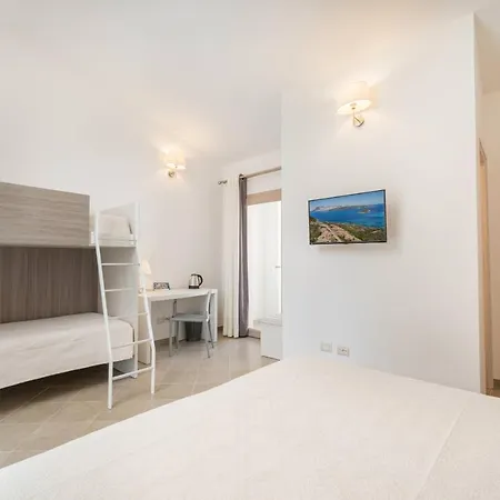 Maison d'hôtes Residenza L'alzoni San Teodoro (Sardinia)