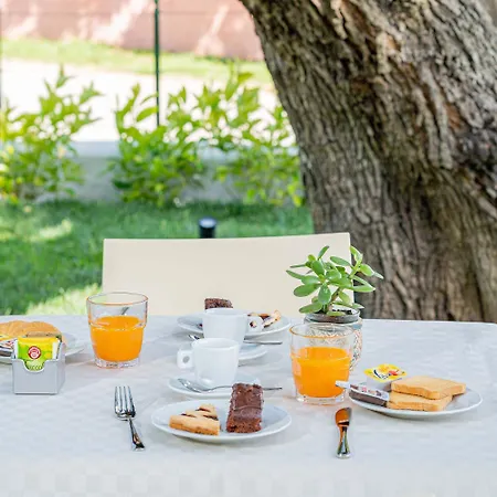 Residenza L'alzoni 4* סאן תאודורו