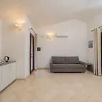 Residenza L'alzoni Affittacamere San Teodoro (Sardinia)