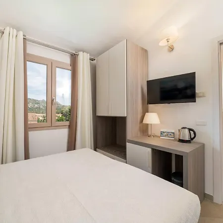 Residenza L'alzoni * San Teodoro (Sardinia)