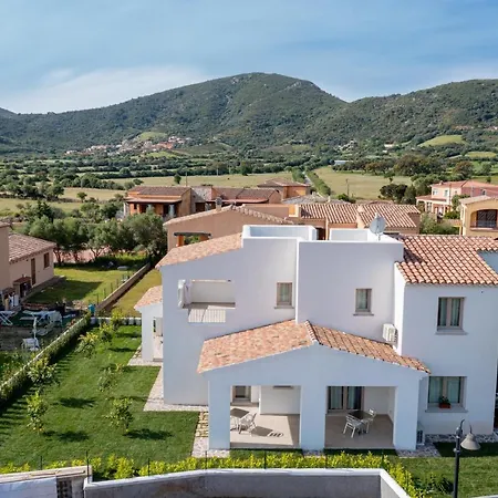 بيت ضيافة Residenza L'alzoni سان تيودورو