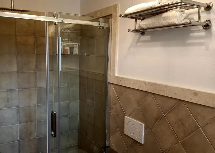 Residenza L'alzoni 4* 圣特奥多罗