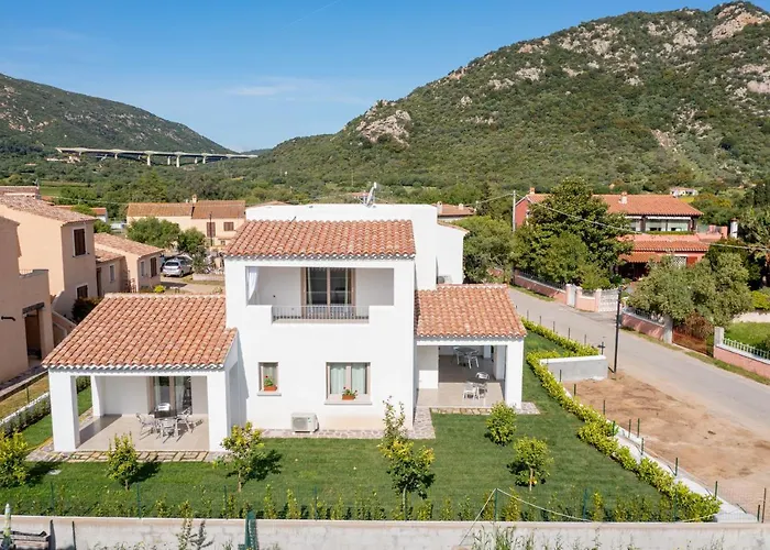 Residenza L'alzoni 招待所