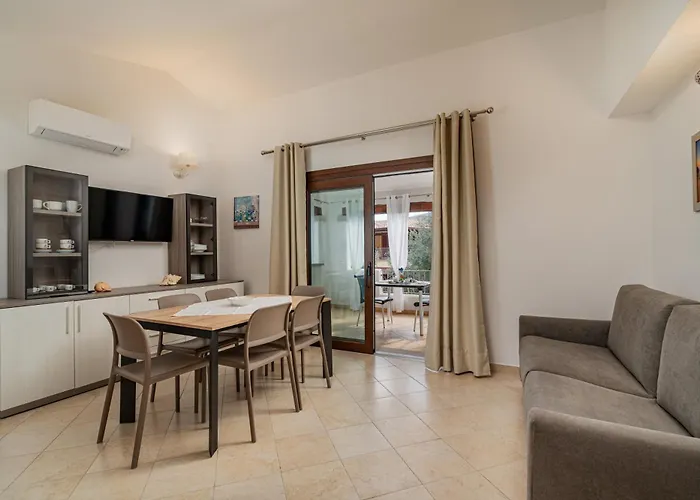 Residenza L'alzoni Konukevi 4*