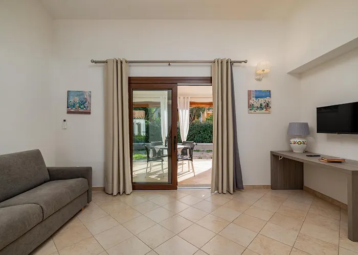 Residenza L'alzoni 招待所 4*